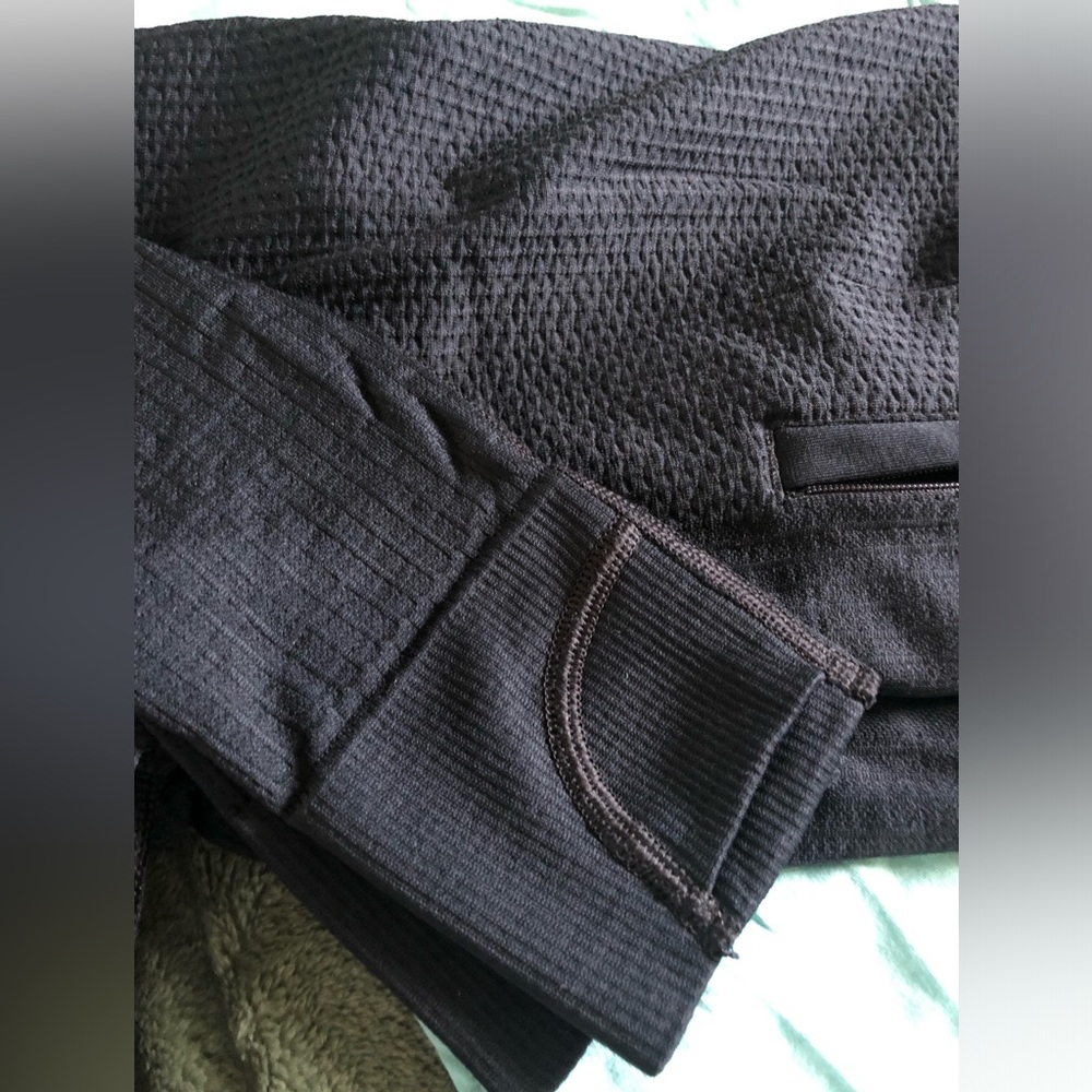 Lululemon Athletica Relaxed Fit Ribbed Black Half-Zip Pullover Size 6 NWOT - Picture 9 of 13